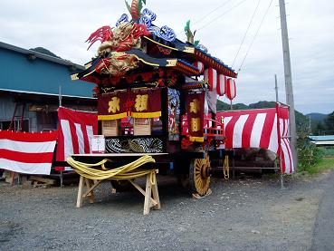 地元祭り(諏訪神社祭礼)で引き歩きました